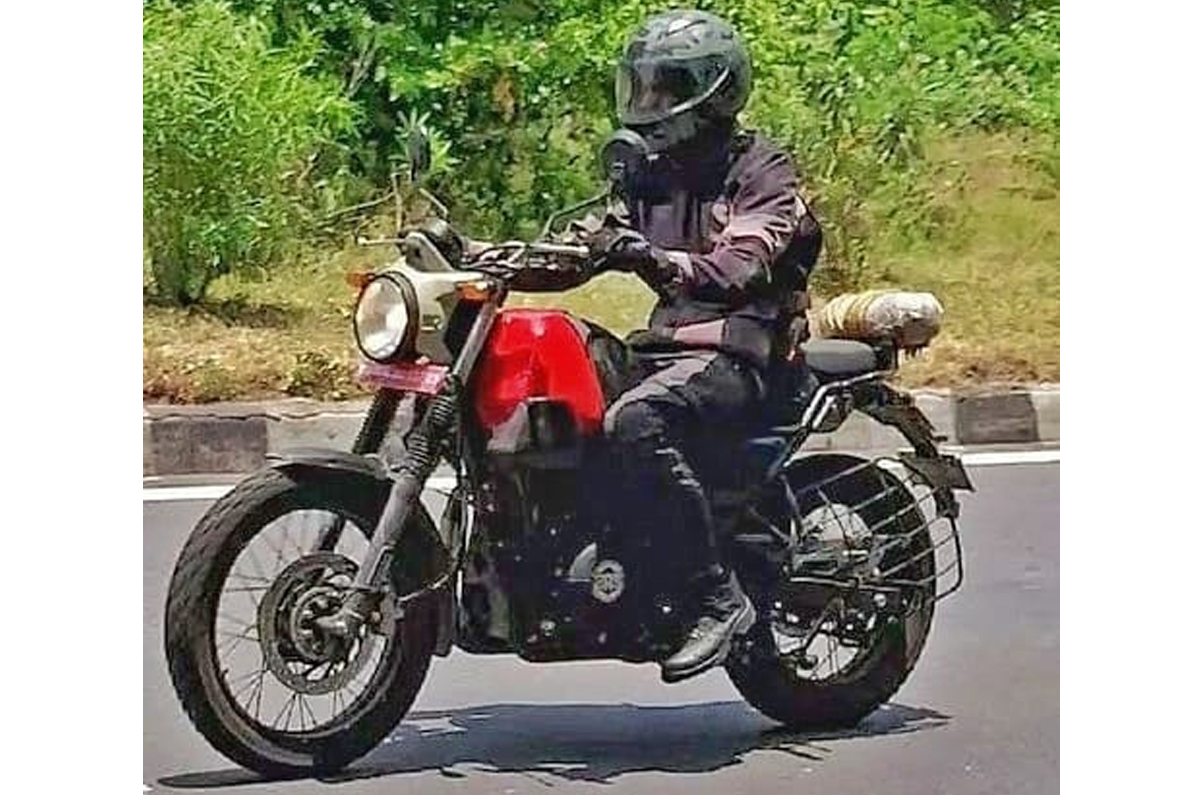 Royal Enfield Scram 411 spied 